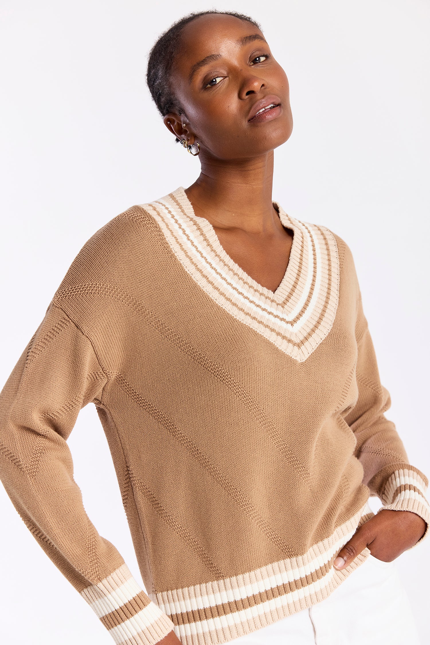 MAXI CRICKET V-NECK