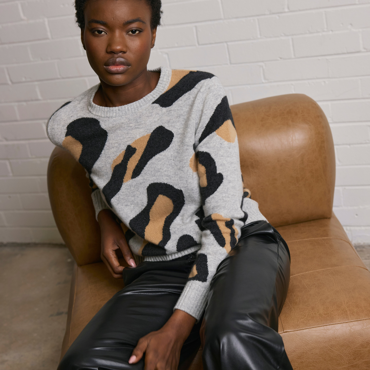 Abstract Leopard Cashmere Crew Neck Jumper