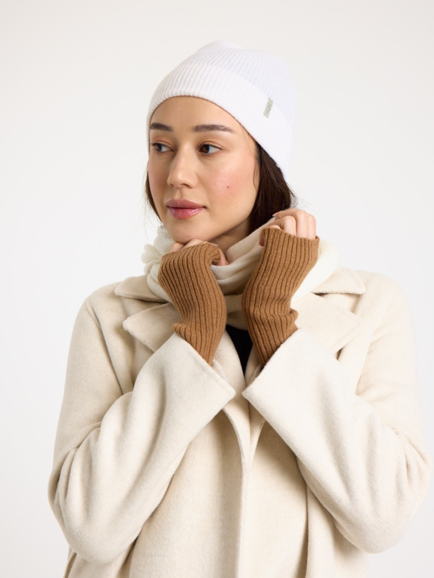 Ribbed Cashmere Wrist Warmers