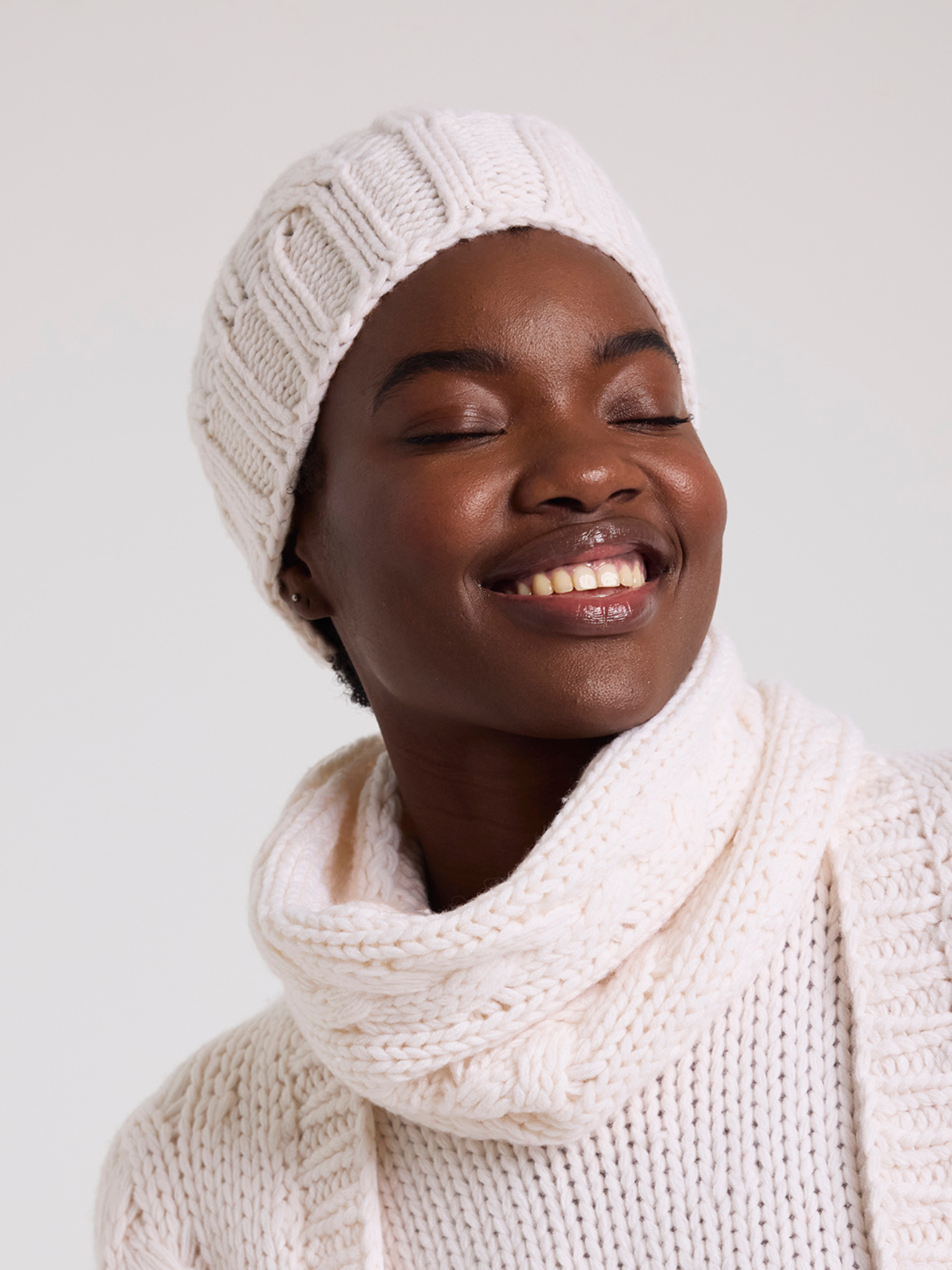 Chunky Cashmere Bobble Hat